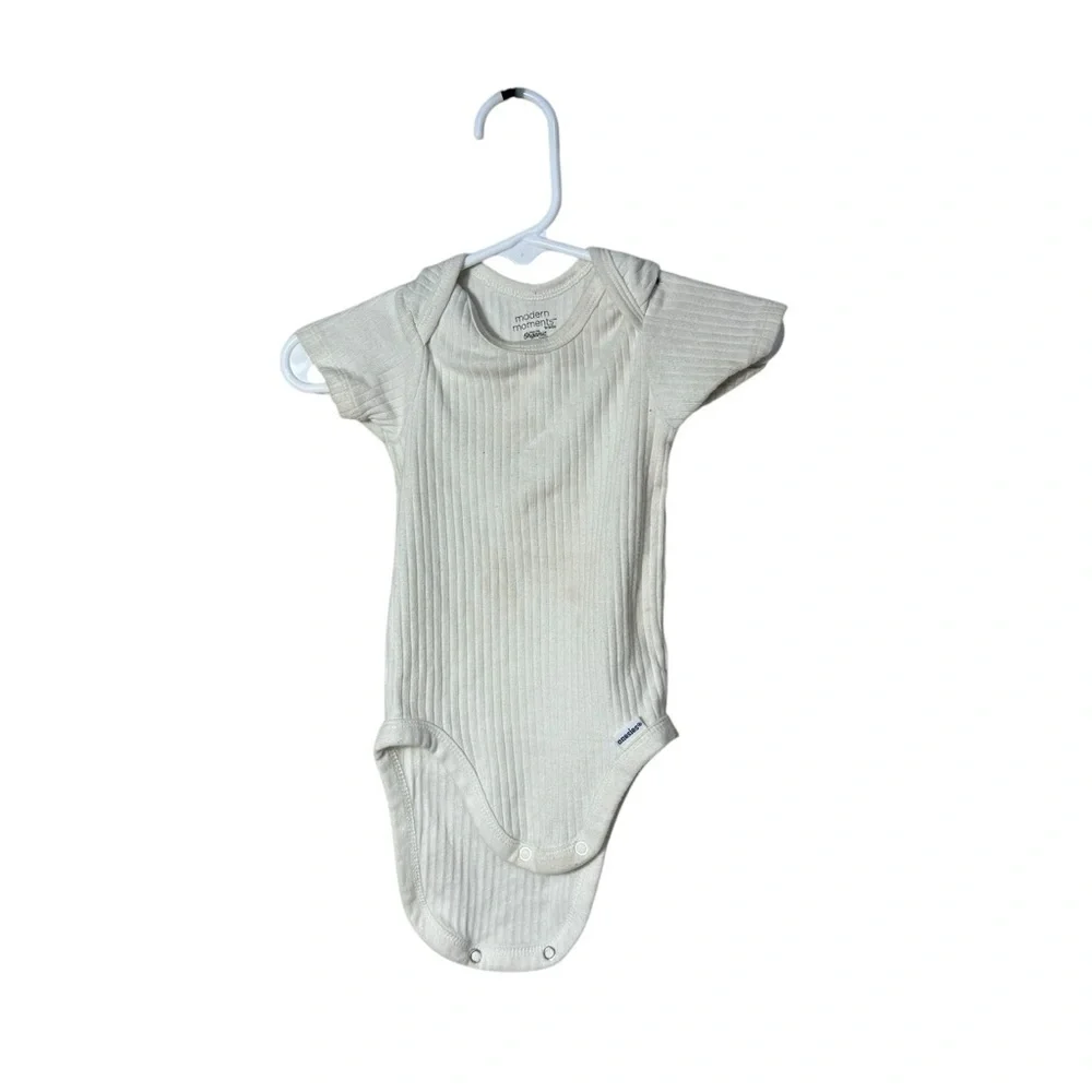 Girls assorted brand bundle Kids 3-6 months old - 9 items